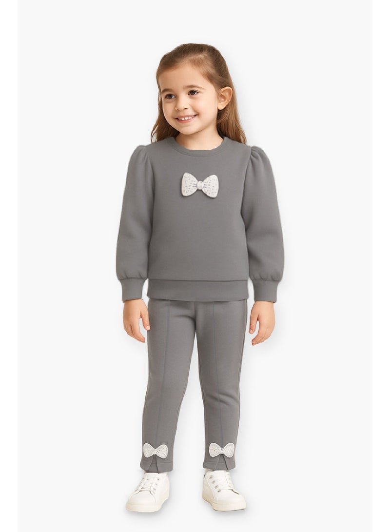 لؤي طقم ملابس شتوية للبنات من لؤي | بلوزة وبنطال من الصوف القطني العضوي | ملابس شتوية ناعمة ومريحة | طقم أنيق (رمادي) - Image 1